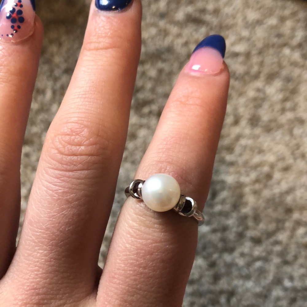 Pearl and Garnet Ring